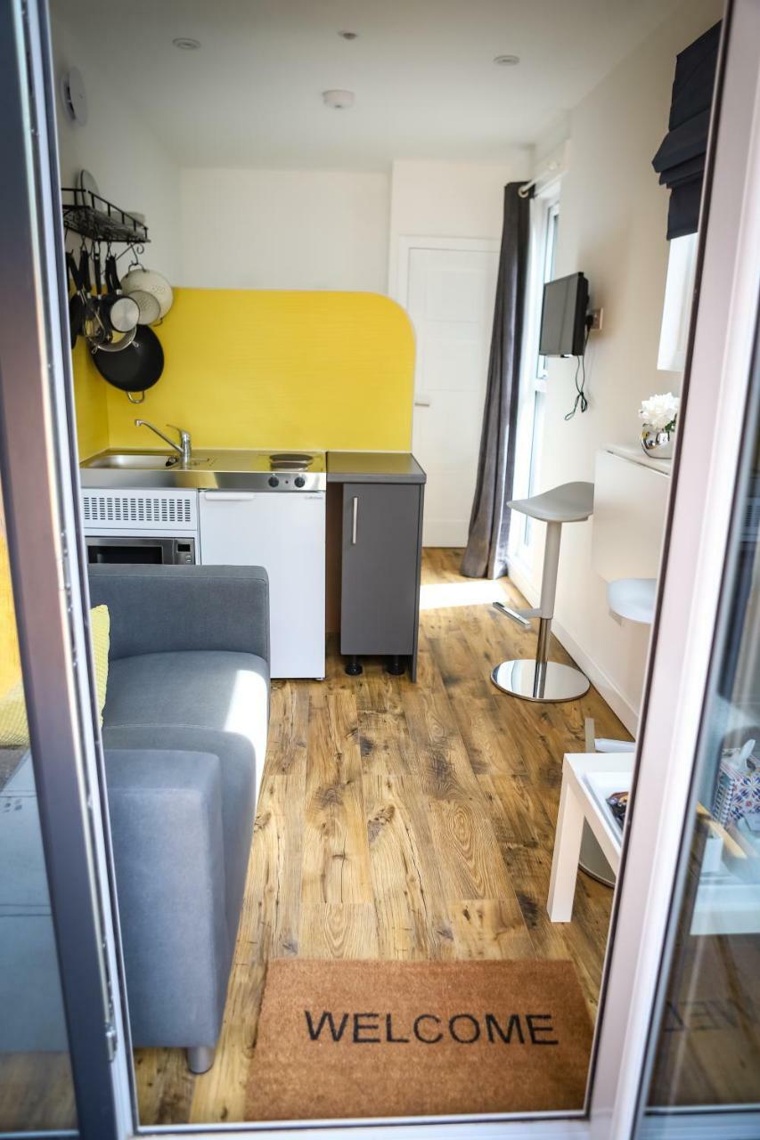 A Unique Experience In A Converted Shipping Containers, Glamness Is Adults Only Inverness Exterior photo
